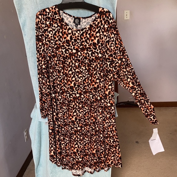 Relist12/15 Bobeau Animal print dress with stretch size 3X - Picture 8 of 17